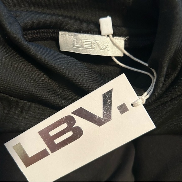 LBV. Black Open-Back Long Sleeve Bodysuit - Picture 4 of 6